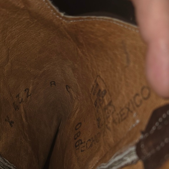 Cowtown Snip Point Toe Western Boots in Cafe with Flower Stitching Size 8 - Picture 5 of 7